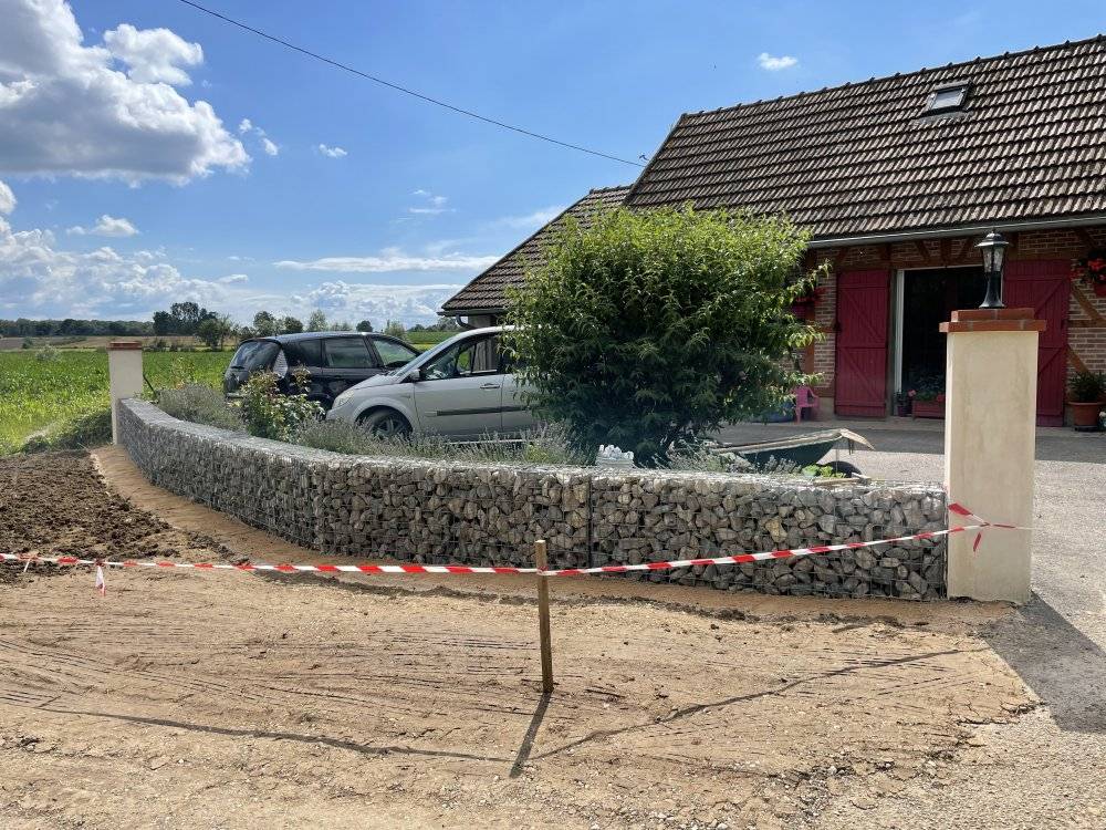 muret de gabion à Pierre-de-Bresse